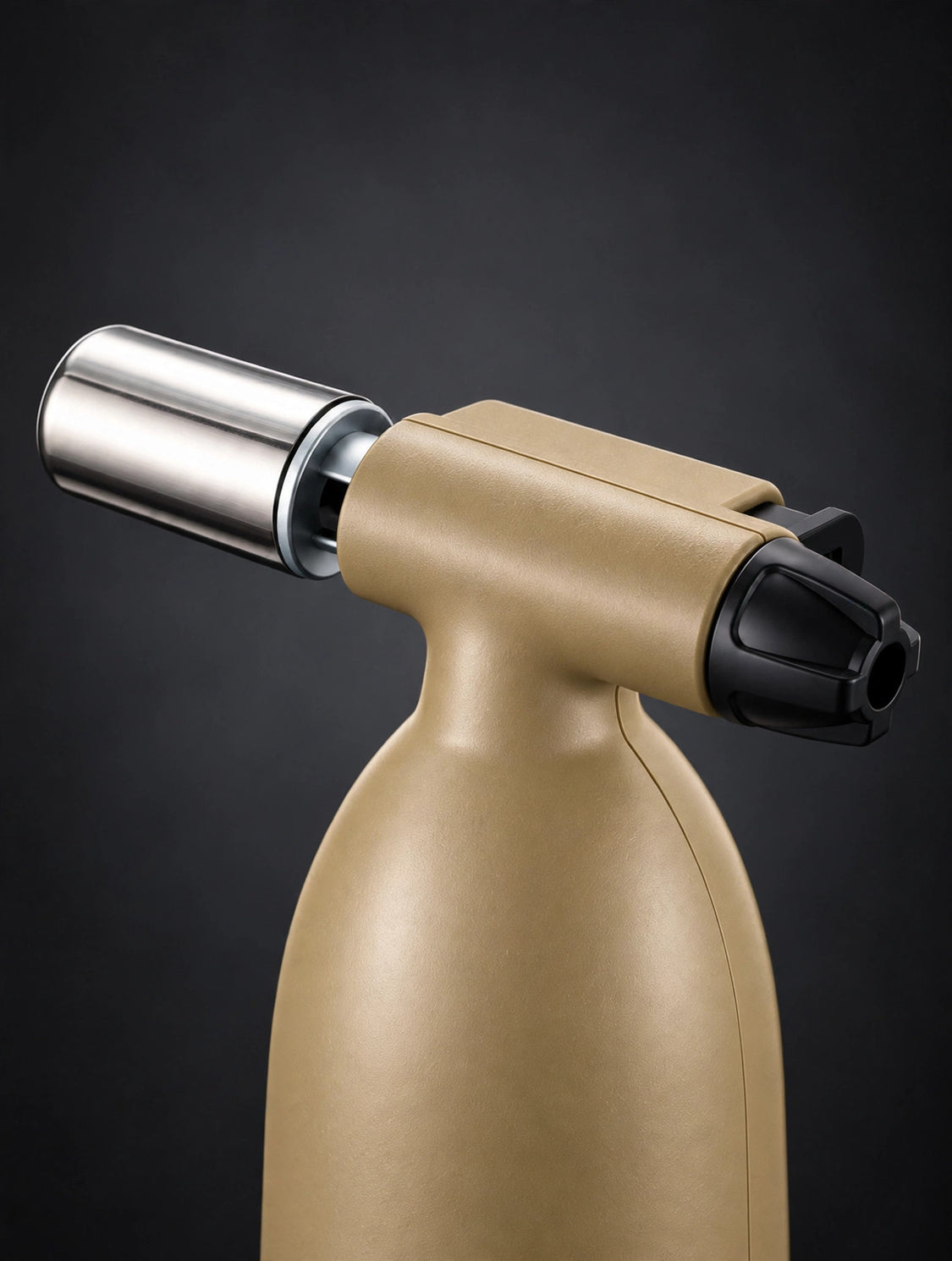 Yellow SG040 Nozzle and ignition detail